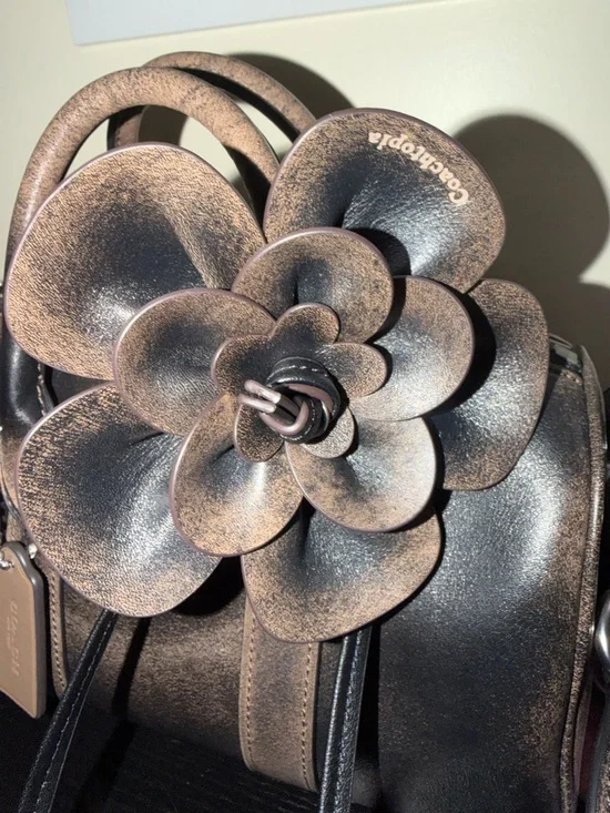 Coachtopia Leather Flower Rose Charm - Picture 2 of 2